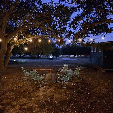 The Container Retreat @ 290 Wine Trail #10 Welcome Friends! Hye Exterior photo