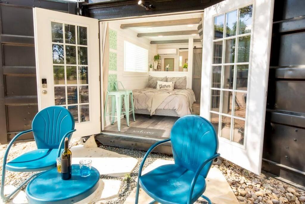 The Container Retreat @ 290 Wine Trail #10 Welcome Friends! Hye Exterior photo