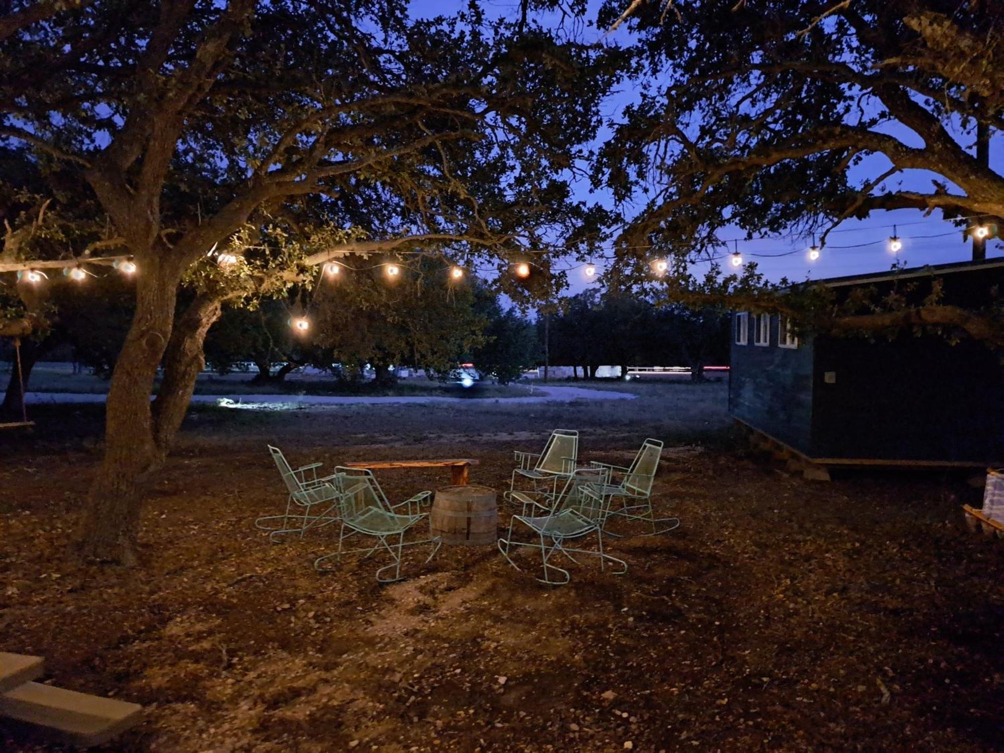 The Container Retreat @ 290 Wine Trail #10 Welcome Friends! Hye Exterior photo